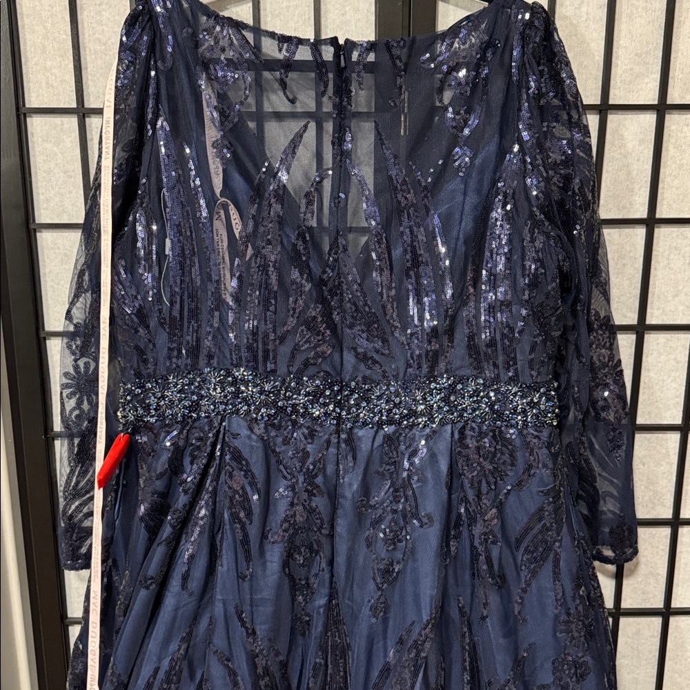 Mac Duggal size 18 style 67113 Long Sleeve Embellished Evening Gown navy blue - Picture 10 of 13